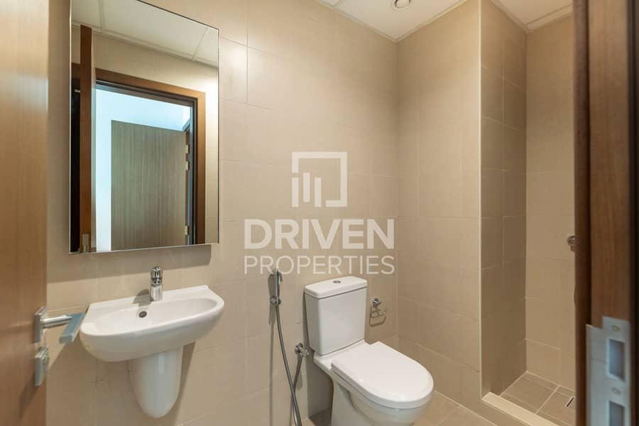 Brand New Apt | Amazing Canal View | Vacant - Image 12