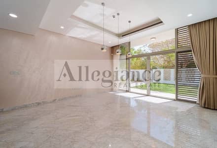 5 Bedroom Villa for Rent in Mohammed Bin Rashid City, Dubai - Near To Community Centre and Community Entrance