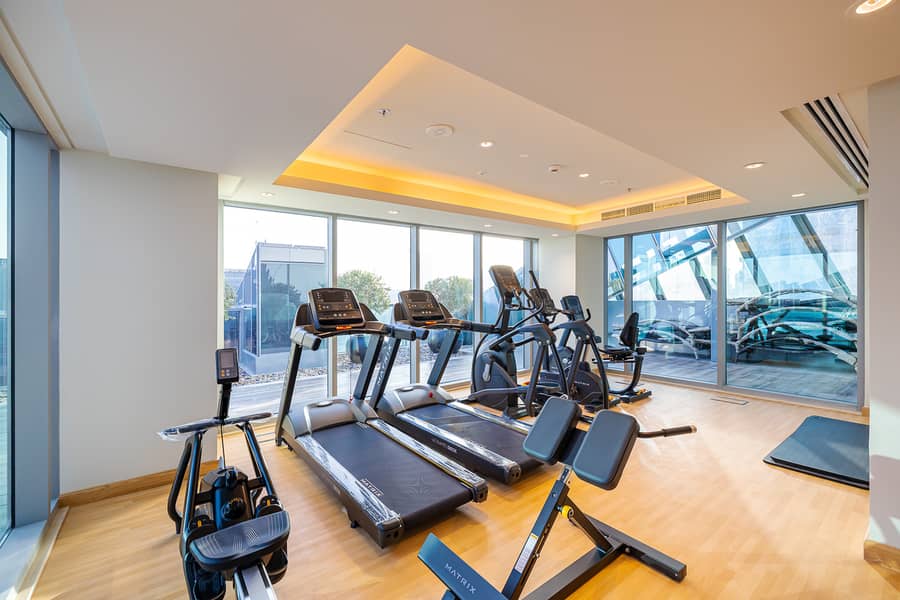 Elegant 2 BR Canal View | Hotel-Style Living | Great Amenities - Image 38