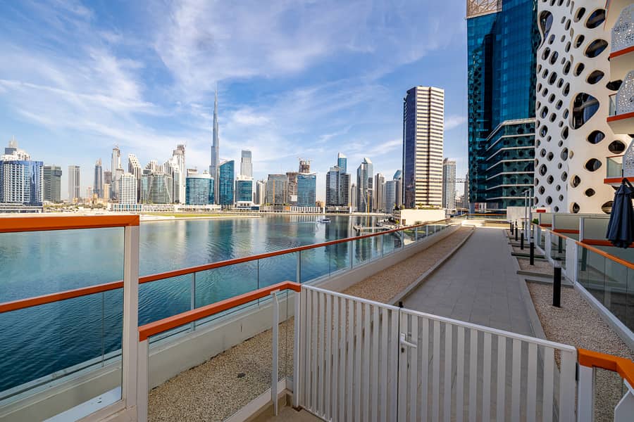 Spacious Studio with Canal View | Ready to Move in - Image 27