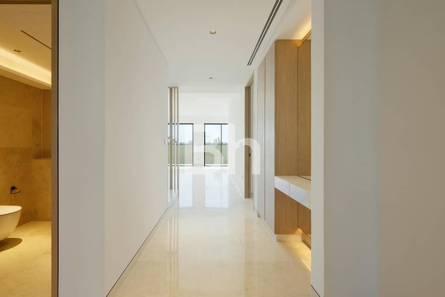 Closed Kitchen I Garden Suite I Brand New