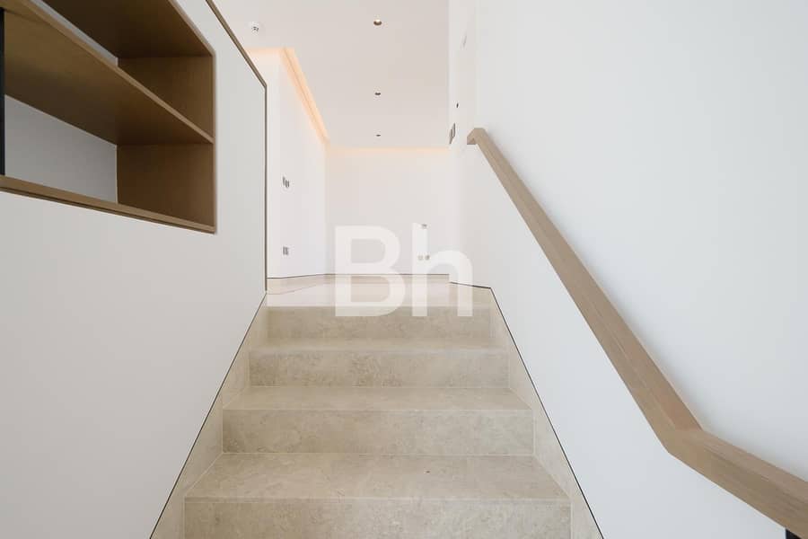 Closed Kitchen I Garden Suite I Brand New - Image 12