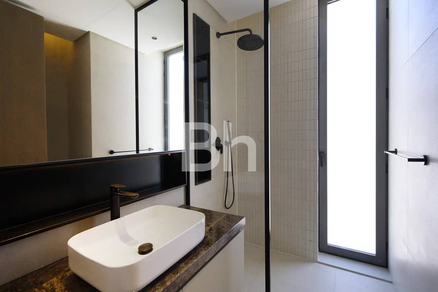 Closed Kitchen I Garden Suite I Brand New - Image 18