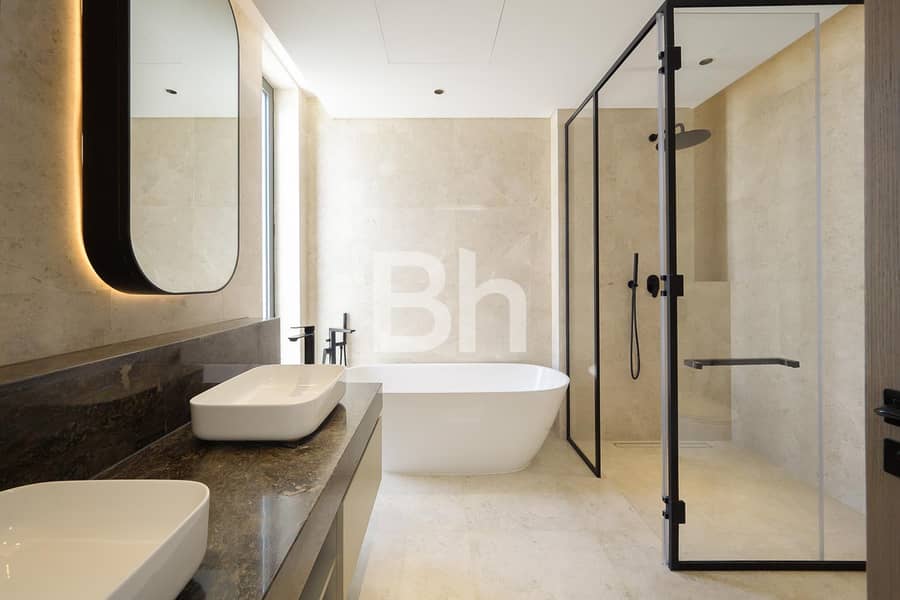 Closed Kitchen I Garden Suite I Brand New - Image 24