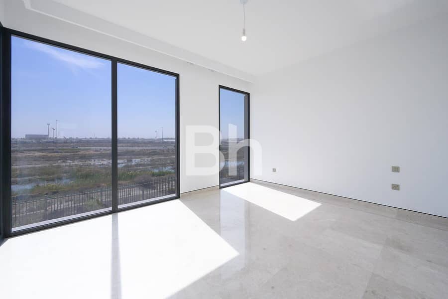 Closed Kitchen I Garden Suite I Brand New - Image 26