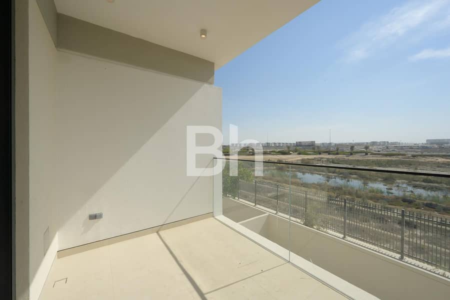 Closed Kitchen I Garden Suite I Brand New - Image 27