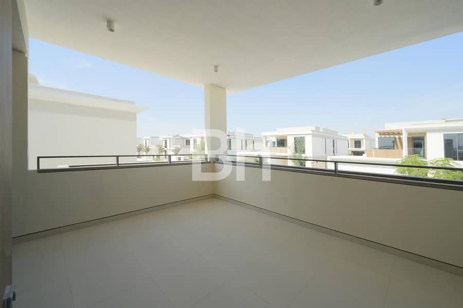 Closed Kitchen I Garden Suite I Brand New - Image 28