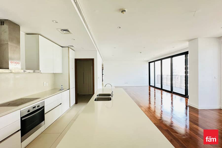 Refined 3BR | Heart of the City | Boulevard Vista