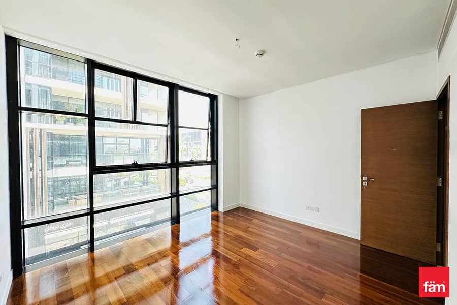 Refined 3BR | Heart of the City | Boulevard Vista - Image 14