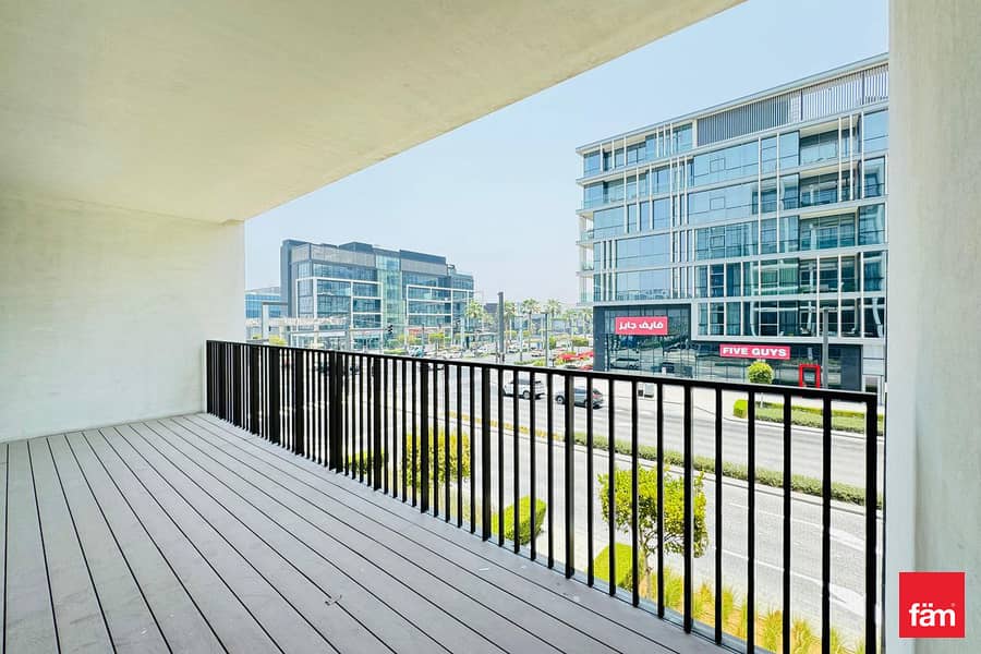 Refined 3BR | Heart of the City | Boulevard Vista - Image 19