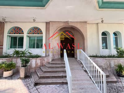 فیلا 7 غرف نوم للبيع في الفشت، الشارقة - 4d5e7b8e-3910-48bf-a5cb-0813375f0fdf. jpg