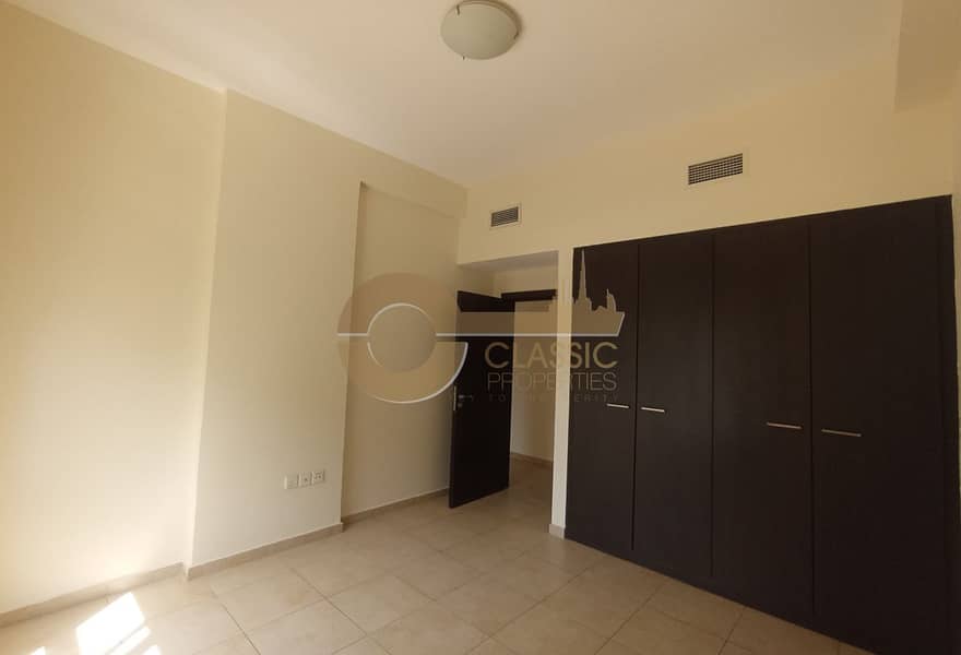 24 8a0266cc-82ae-4dd7-ada4-fcc195c7cc1c. jpg