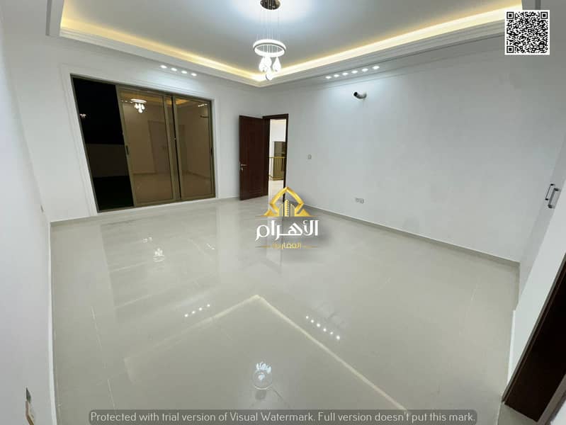 10 WhatsApp Image 2025-09-15 at 5.50. 42 PM (1). jpg