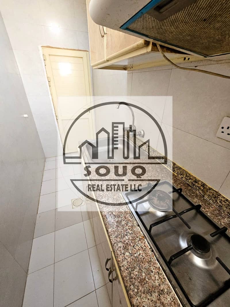 9 kitchen unit 11. jpg