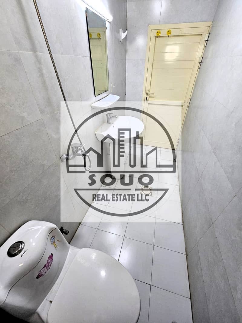 10 bathroom1 unit 11. jpg