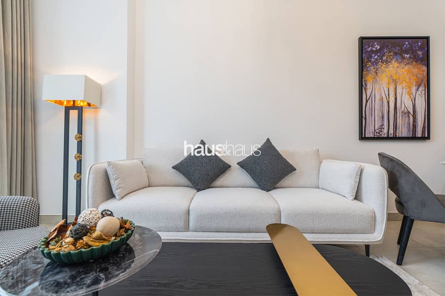 Charming Pool View | Premium Facilities | Modern - Image 14