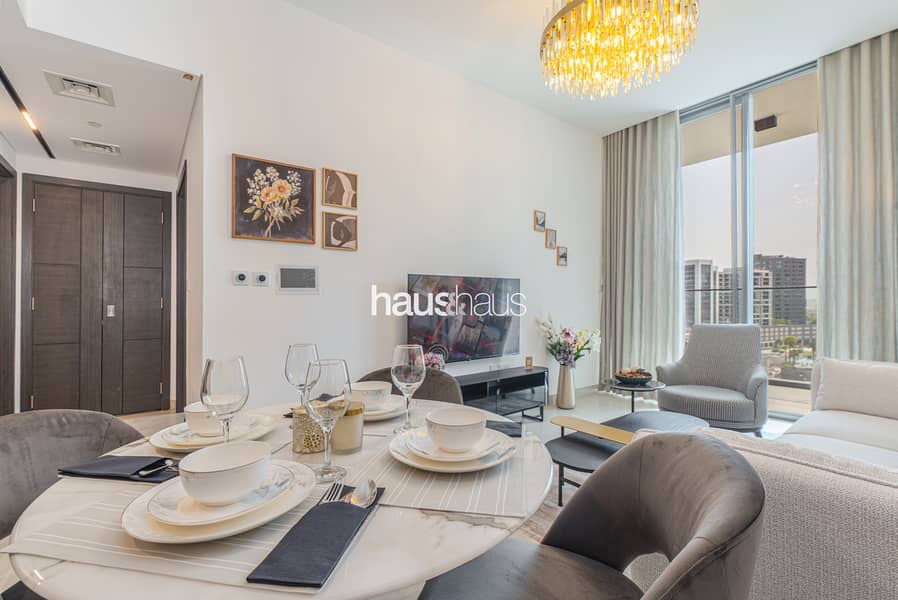 Charming Pool View | Premium Facilities | Modern - Image 17