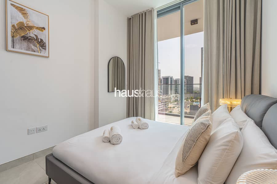 Charming Pool View | Premium Facilities | Modern - Image 25