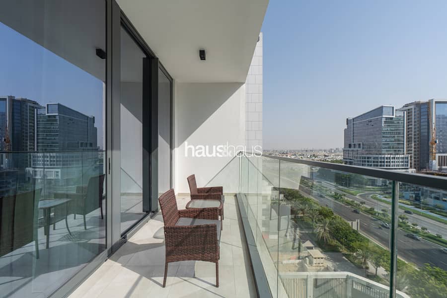 Charming Pool View | Premium Facilities | Modern - Image 27