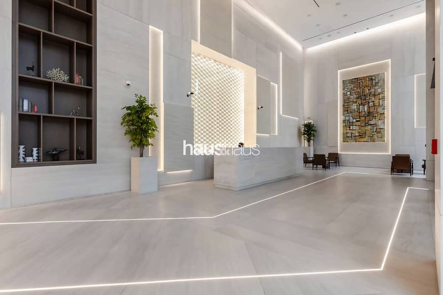 Charming Pool View | Premium Facilities | Modern - Image 39