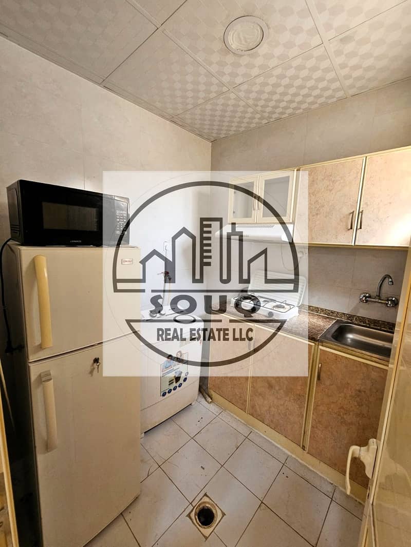 14 Kitchen3. jpg