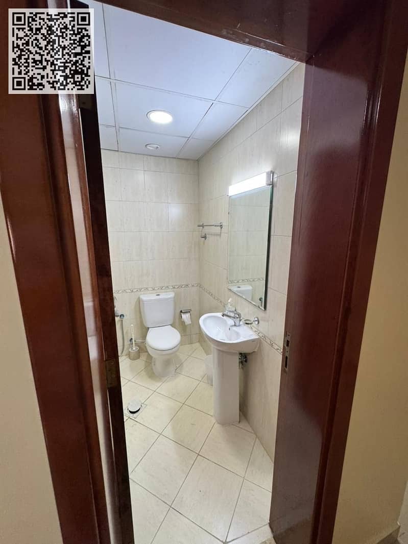 7 f6a5aae1-2c7d-48e0-9bf3-47908592c62b. jpg