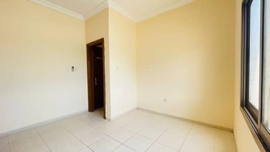 استوديو  للايجار في شارع المطار، أبوظبي - 032fce99-7132-4e3a-8b6d-63334ba25e0b. jpg