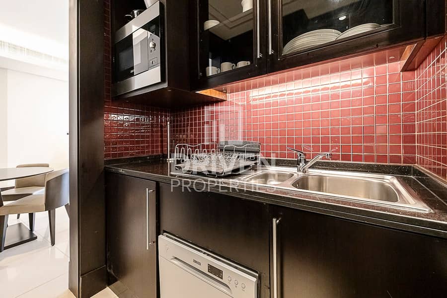 High floor Unit with Boulevard View | Balcony - Image 8