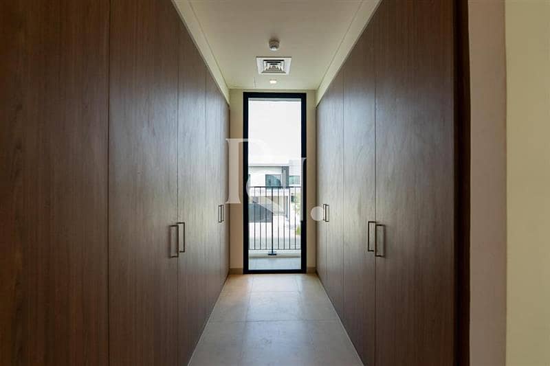 7 4BRM-VI90869-Unit-V-186-Magnolia-Yas-Acres-Yas-Island-Abu-Dhabi-UAE (10). jpg