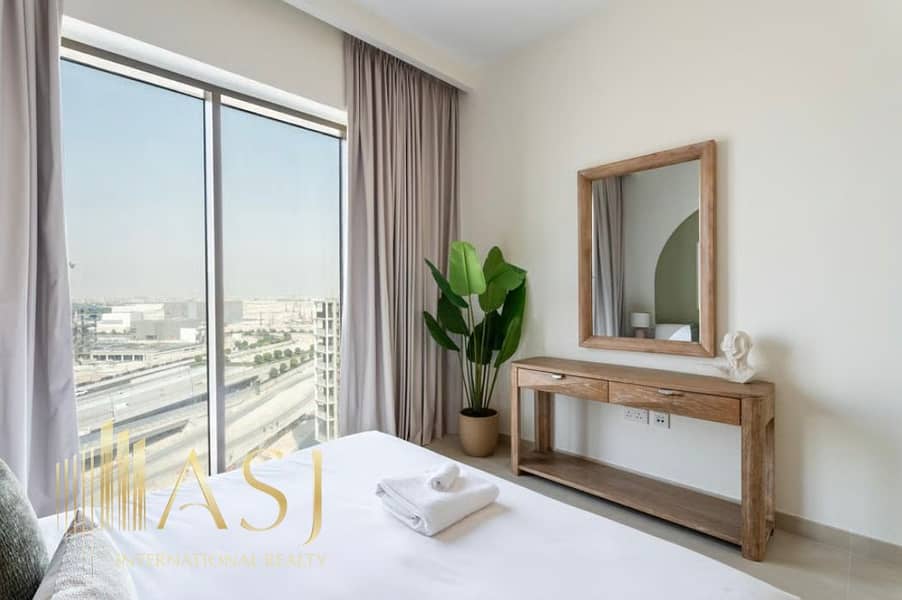 Direct Beach Access | Fully Furnished | Upgraded - Image 8