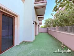 Upgraded | Corner Unit | Landscape Garden