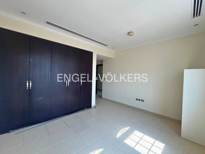 Private Pool | Internal | Landscaped | Vacant - Image 8