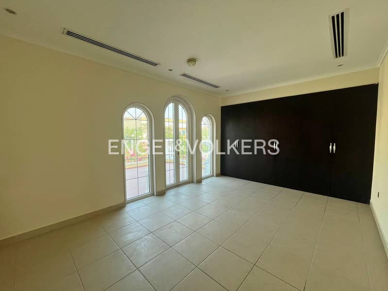 Private Pool | Internal | Landscaped | Vacant - Image 9