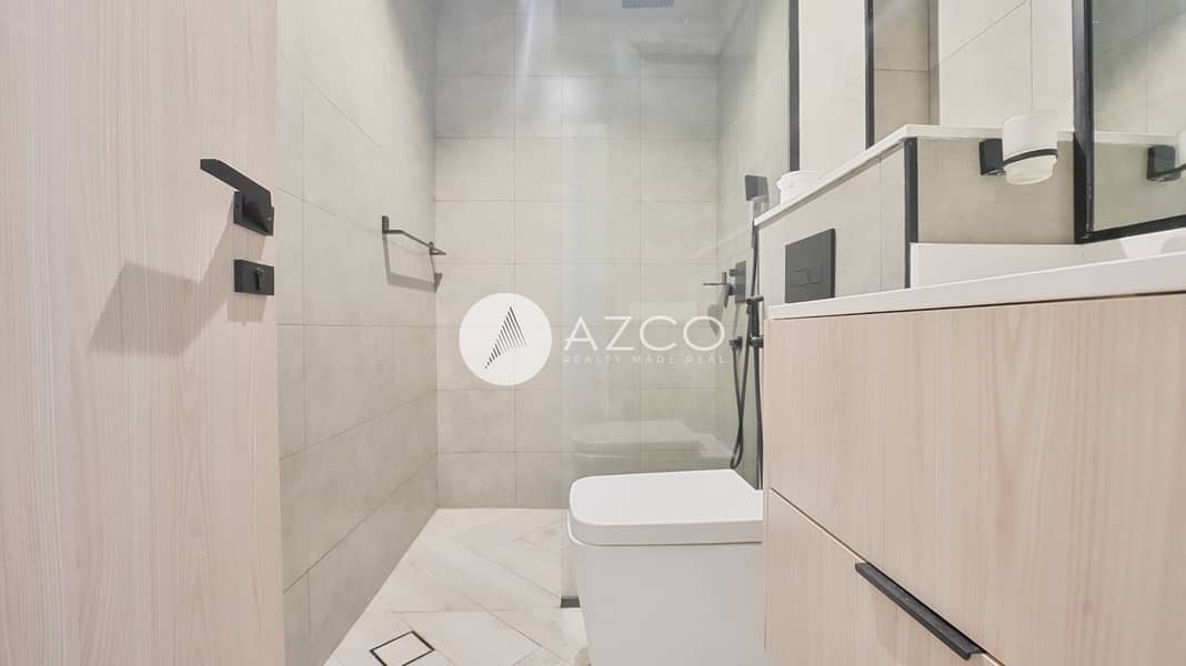 Spacious Layout | Ready to Move | Good Location - Image 8