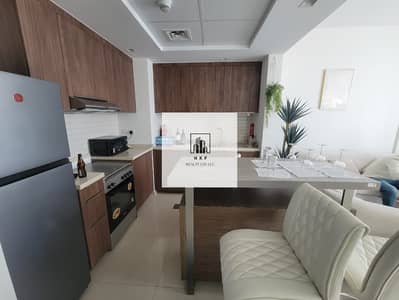 Spacious luxurious lush fully furnished 1 bedroom apartment