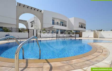 4 Bedroom Villa for Rent in Jumeirah, Dubai - 4BR Plus Maid | Shared Pool | Prime Location