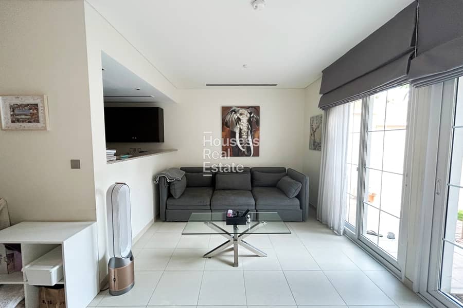 CORNER | VACANT | FURNISHED | 2BR UPGRADED