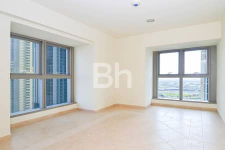 2 Bedroom Flat for Rent in Dubai Marina, Dubai - Unfurnished | Available Oct | Partial Sea View
