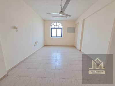 فلیٹ 1 غرفة نوم للايجار في تجارية مويلح، الشارقة - IMG-20250918-WA0007. jpg