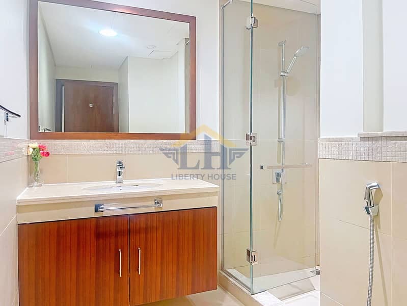 Burj Khalifa View | Unfurnished | Sky Collection - Image 11