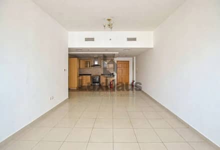 朱美拉湖塔 (JLT)， 迪拜 2 卧室公寓待租 - Living Area4. jpeg