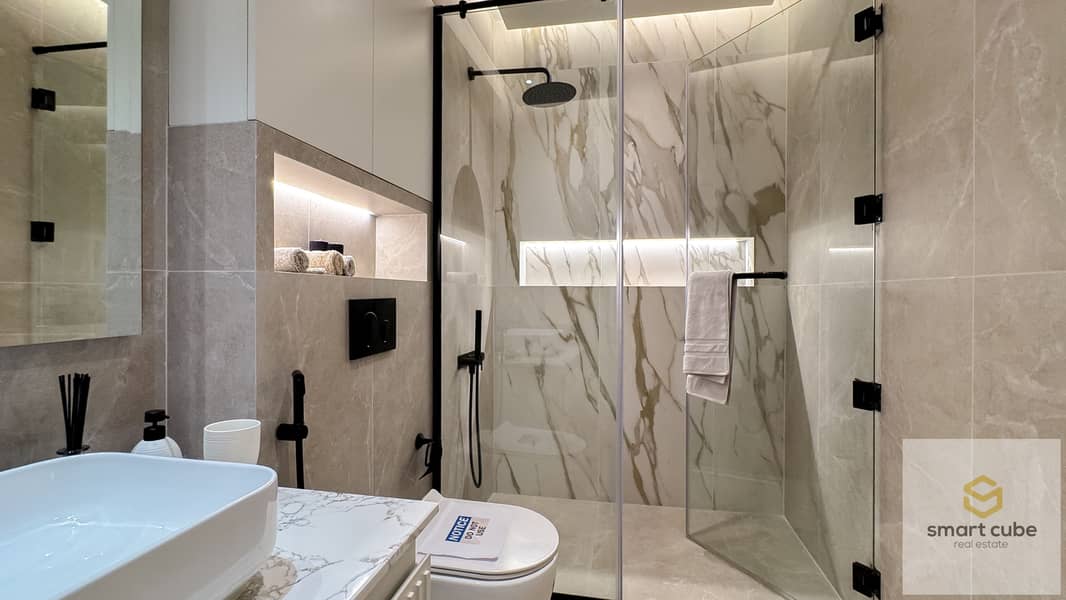 4 Copy of bathroom. jpg
