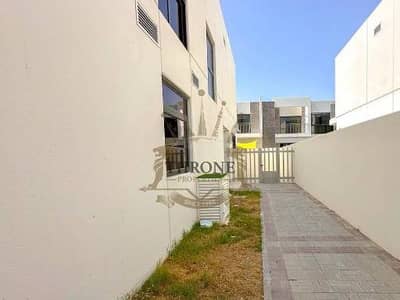 5 Bedroom Townhouse for Sale in DAMAC Hills 2 (Akoya by DAMAC), Dubai - Investor Opportunity | Urgent Deal | Below Market
