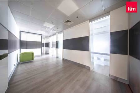 Office for Rent in Jumeirah Lake Towers (JLT), Dubai - High Floor | Grade A | Close to Metro