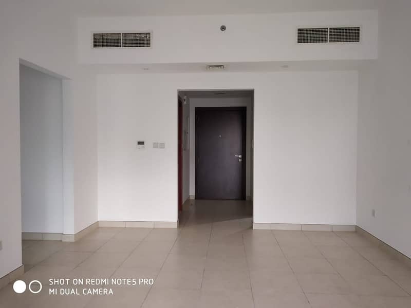 Like New Building Stunning 1BHK With 2 Washroom And All Amenities