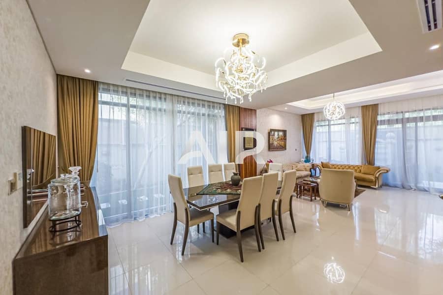 Upgraded | Spacious Townhouse | Landscaped Garden