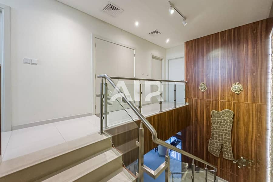 Upgraded | Spacious Townhouse | Landscaped Garden - Image 11