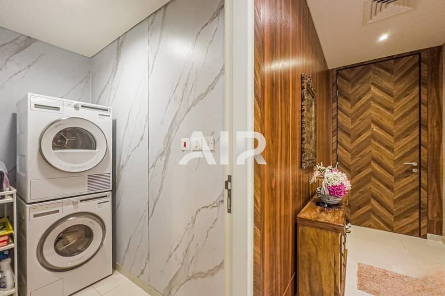 Upgraded | Spacious Townhouse | Landscaped Garden - Image 13