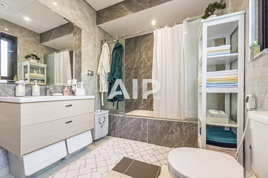 Upgraded | Spacious Townhouse | Landscaped Garden - Image 24