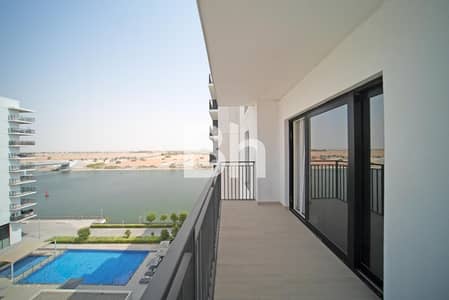 2 Bedroom Flat for Rent in Yas Island, Abu Dhabi - Pool and Canal View | Prime Location | Spacious